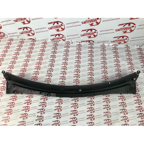 Пластик під лобове скло Renault Trafic III 2014-2021 668110010R